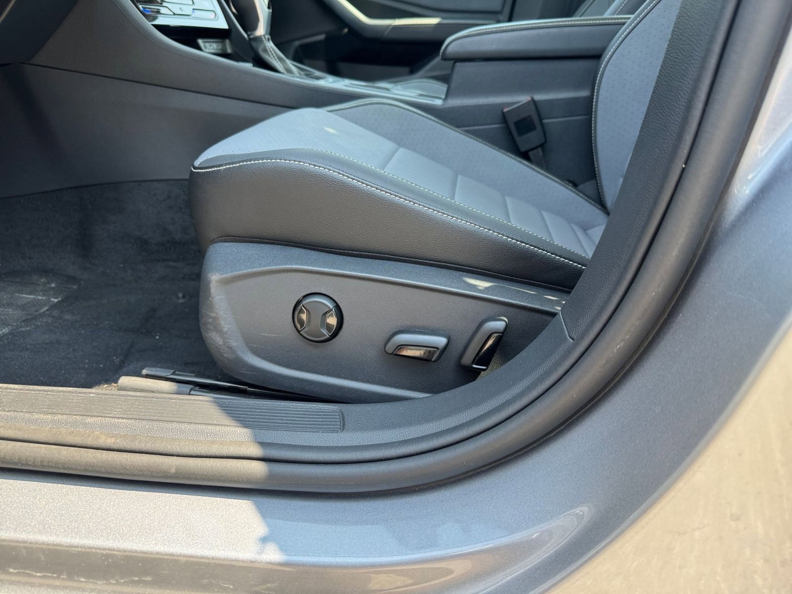 Thumbnail: 2025 Volkswagen Jetta - 23