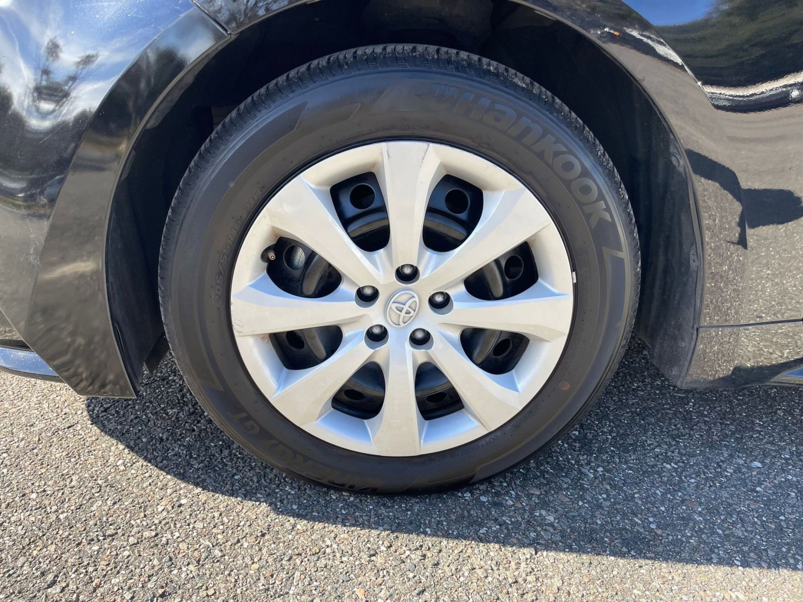 Thumbnail: 2025 Toyota Corolla - 28