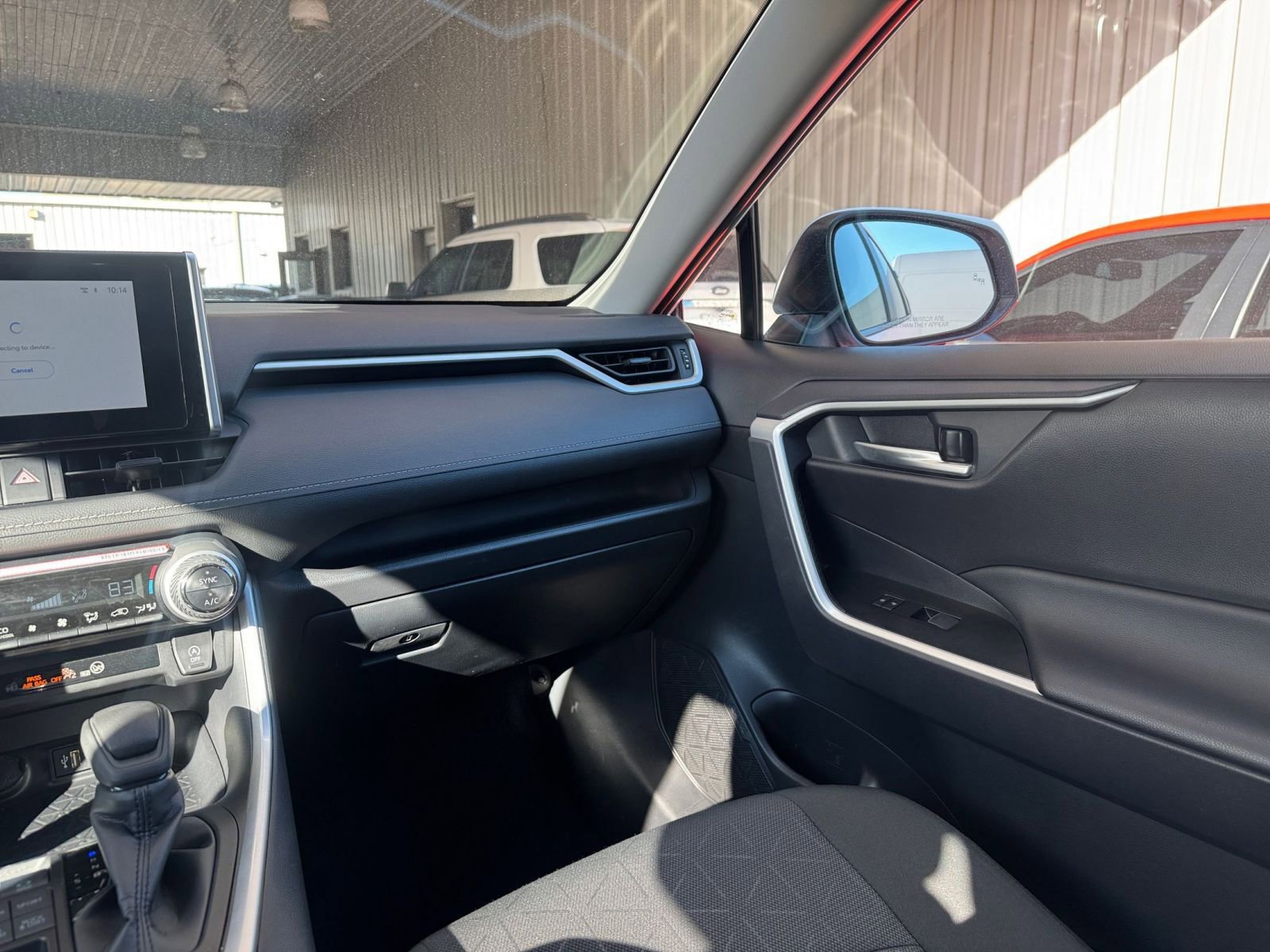 Thumbnail: 2025 Toyota RAV4 - 33