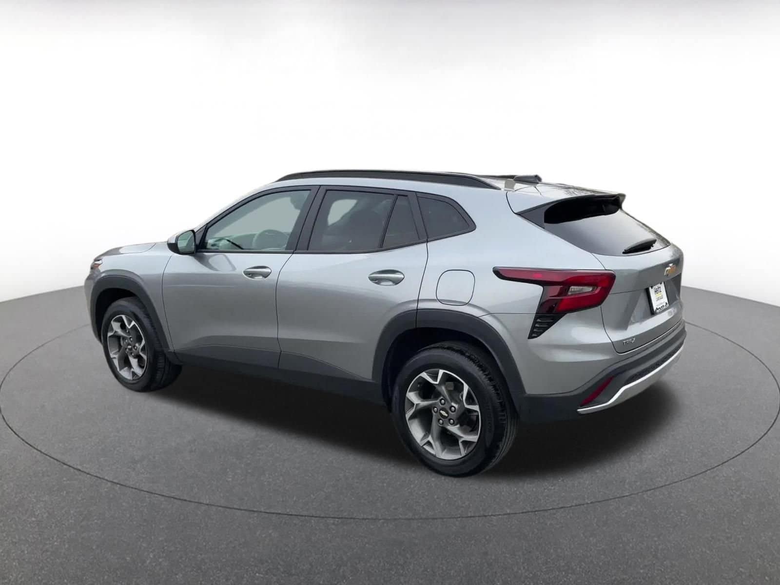 Thumbnail: 2025 Chevrolet Trax - 9