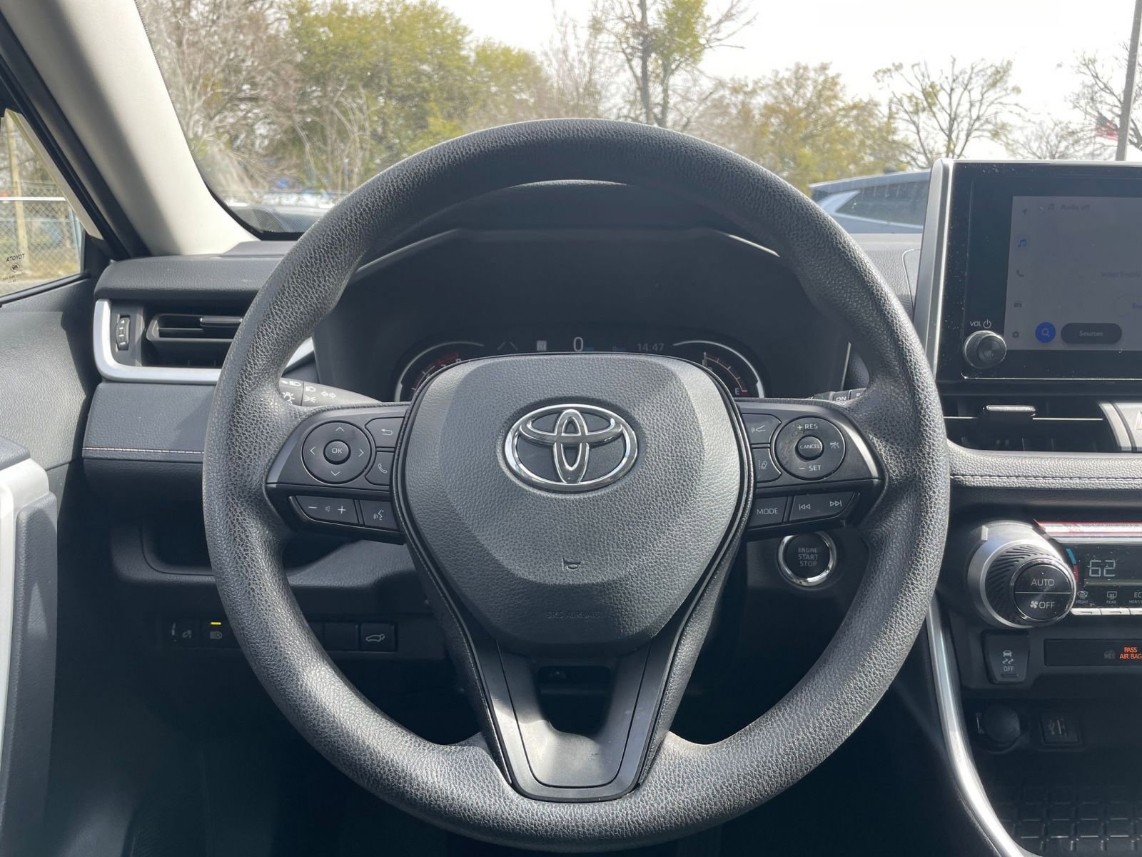 Thumbnail: 2025 Toyota RAV4 - 28