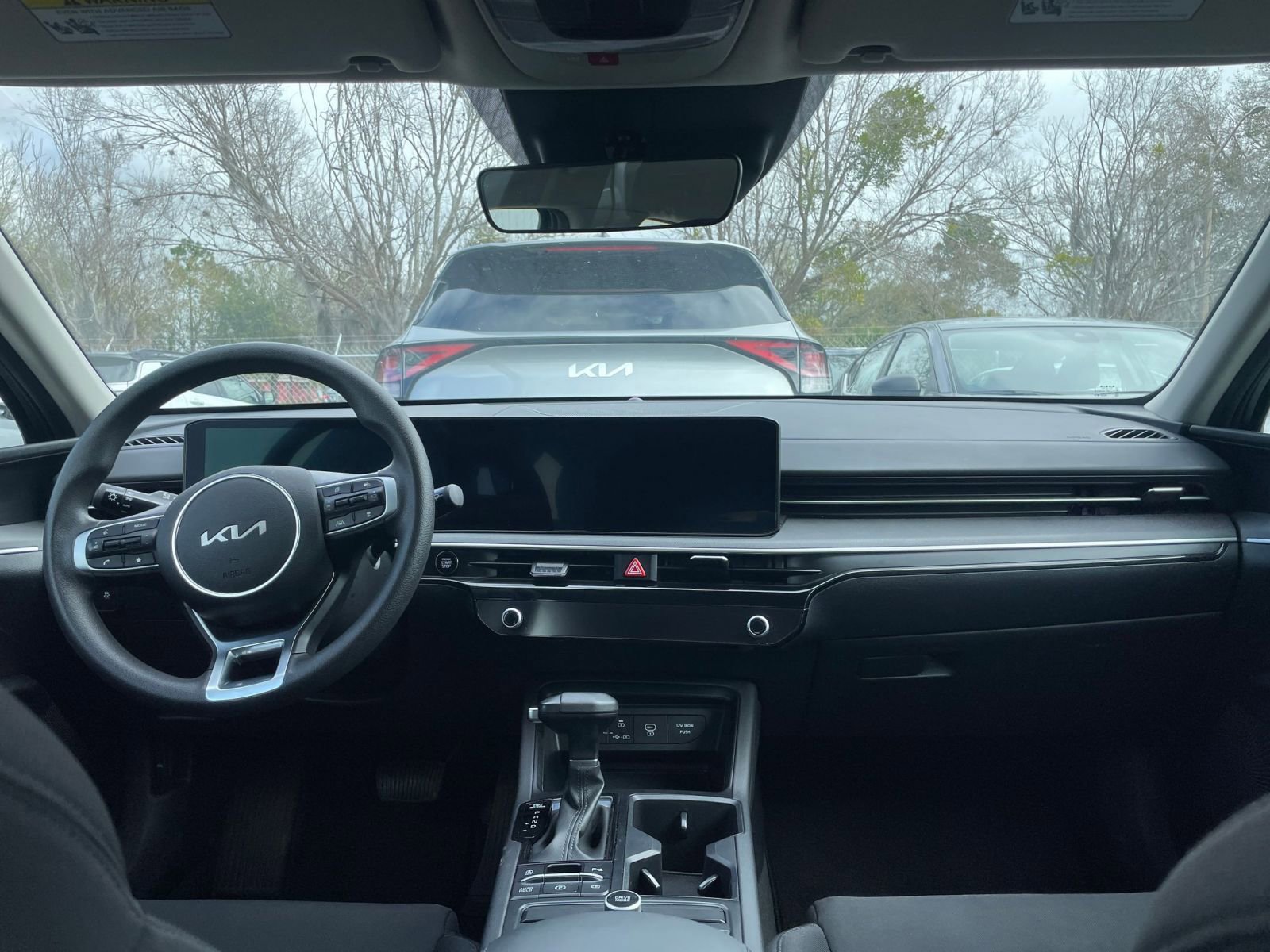 Thumbnail: 2025 Kia K5 - 32