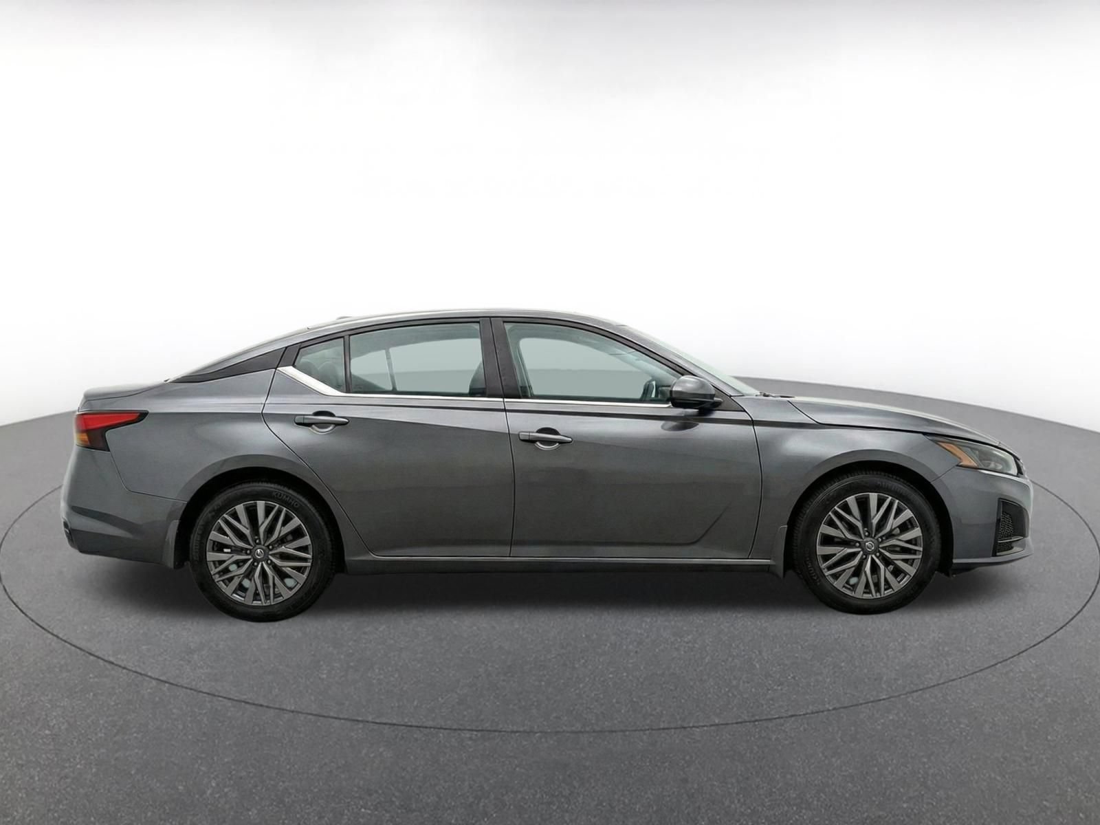 Thumbnail: 2025 Nissan Altima - 13