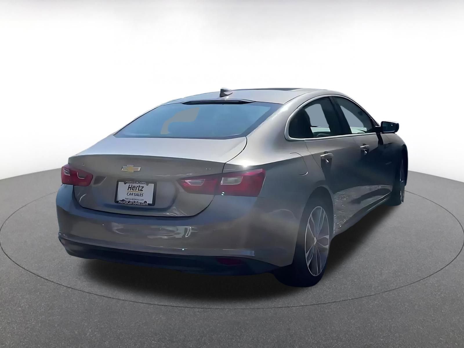 Thumbnail: 2023 Chevrolet Malibu - 12