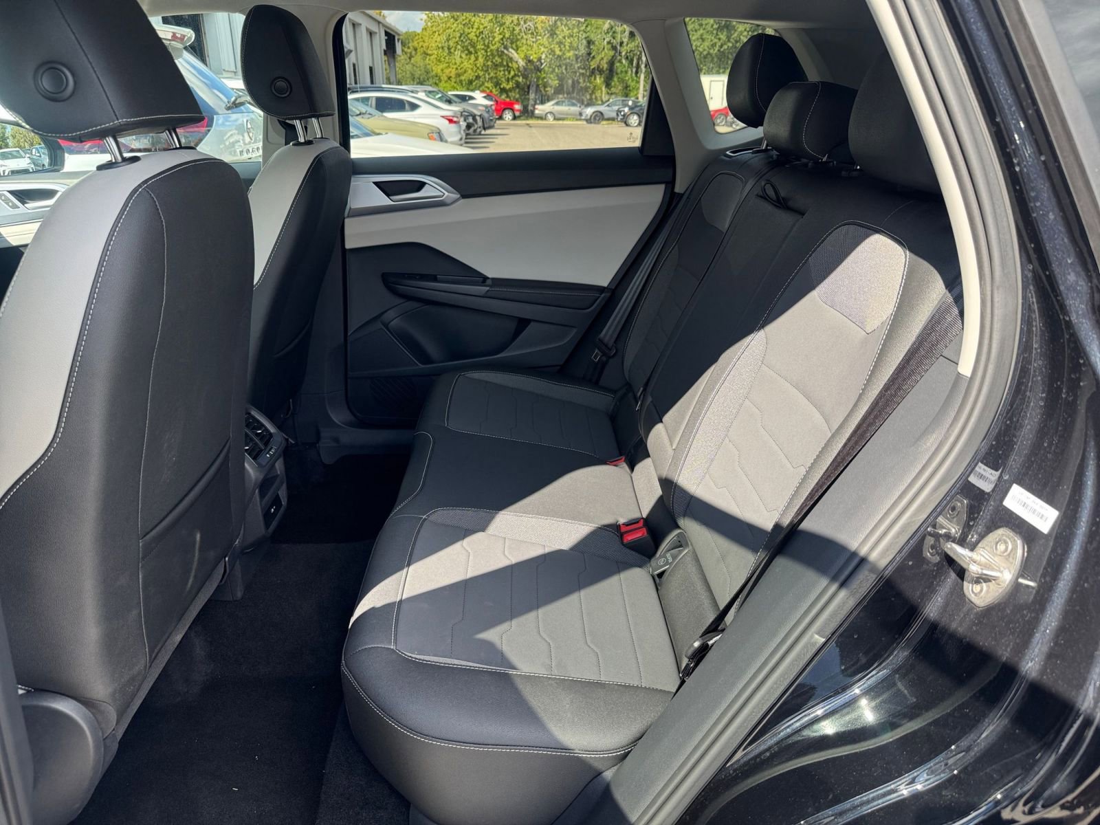 Thumbnail: 2025 Volkswagen Taos - 25