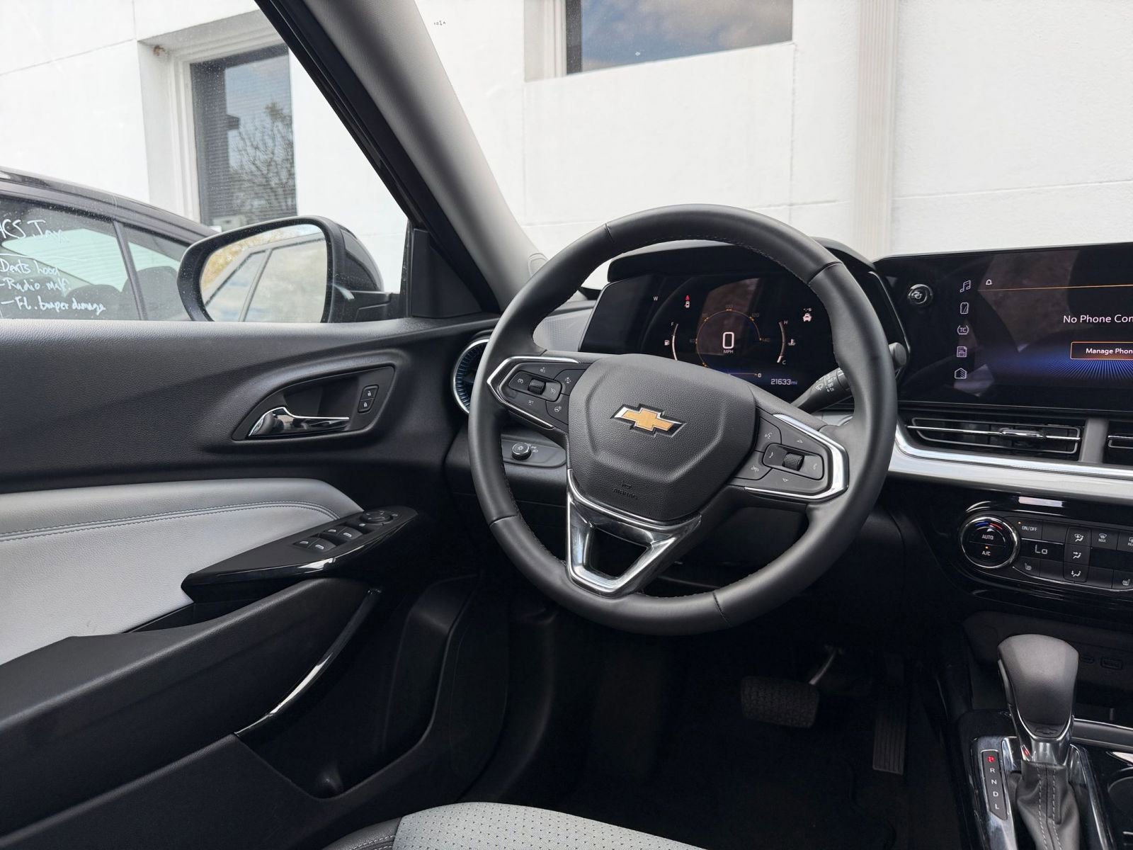 Thumbnail: 2025 Chevrolet Trax - 33