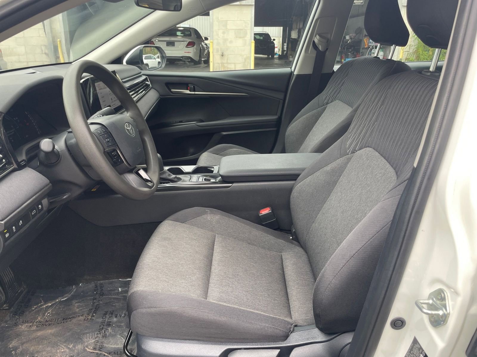 Thumbnail: 2025 Toyota Camry - 25