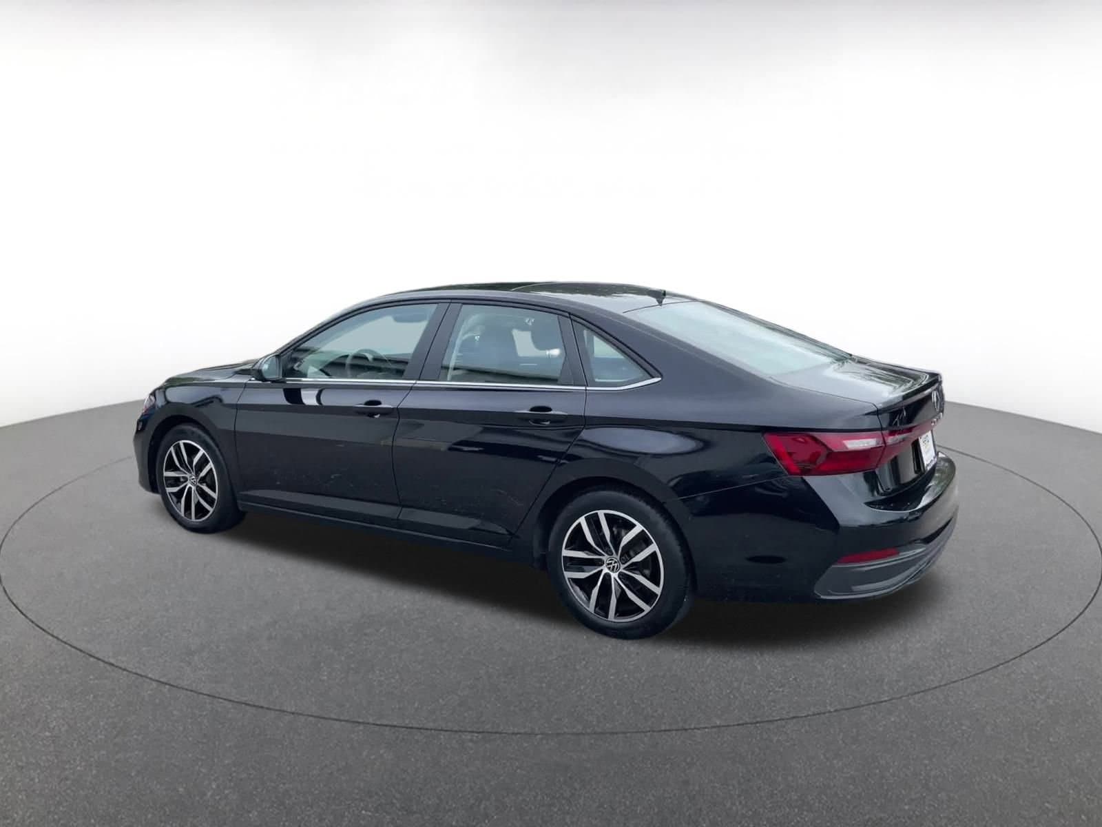 Thumbnail: 2025 Volkswagen Jetta - 10