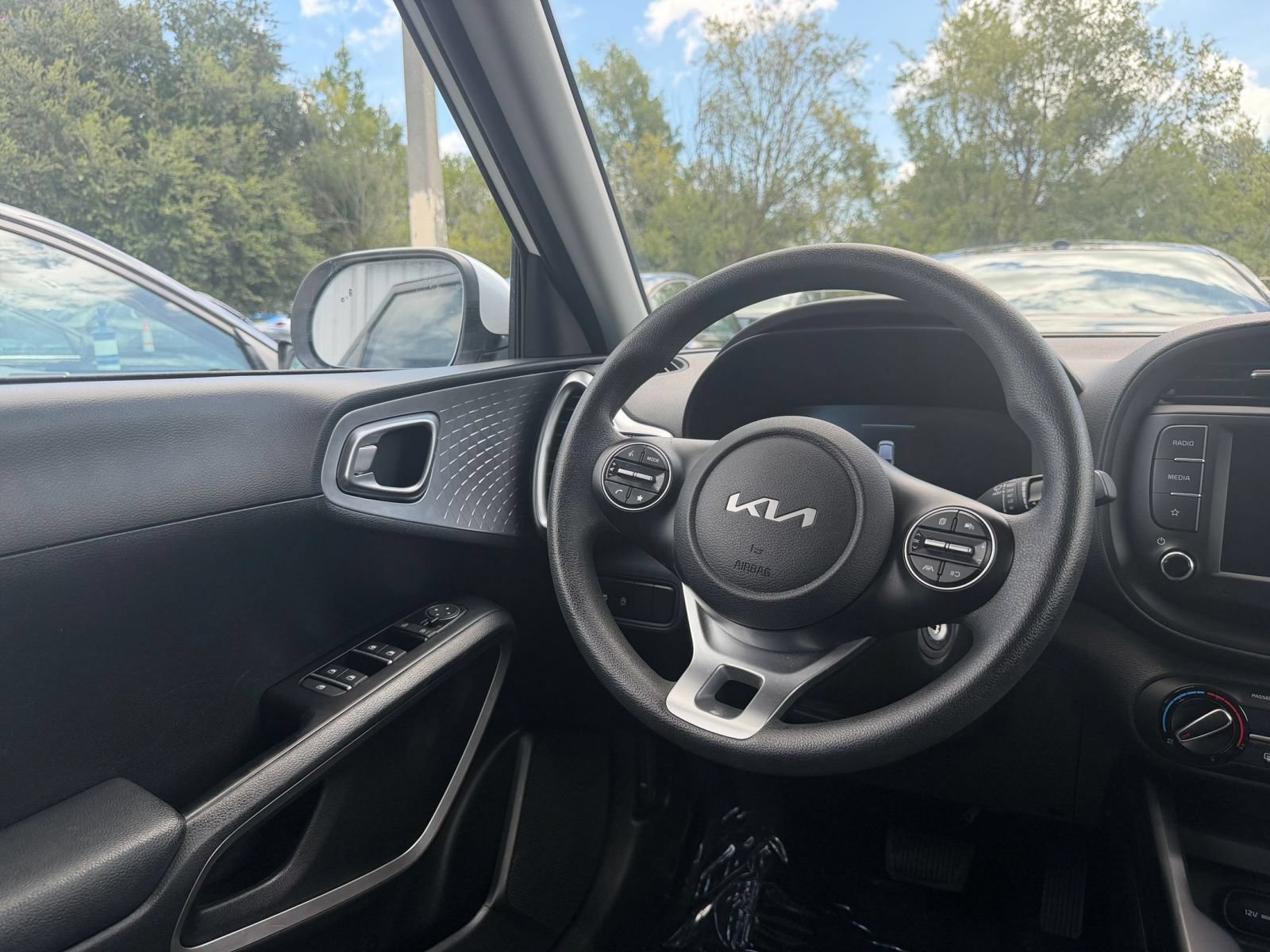 Thumbnail: 2025 Kia Soul - 32