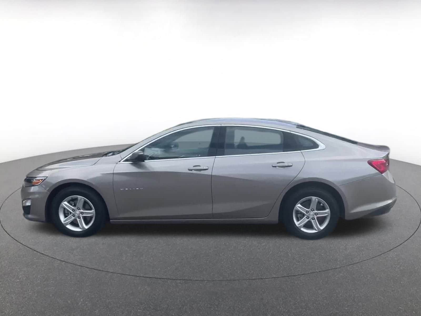 Thumbnail: 2024 Chevrolet Malibu - 9
