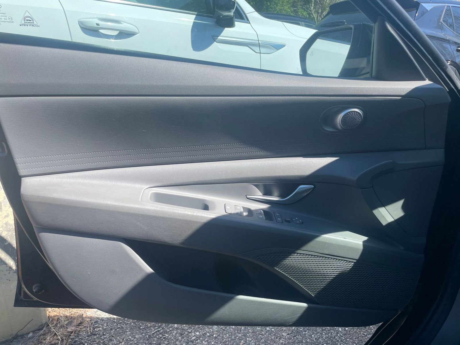 Thumbnail: 2023 Hyundai Elantra - 18