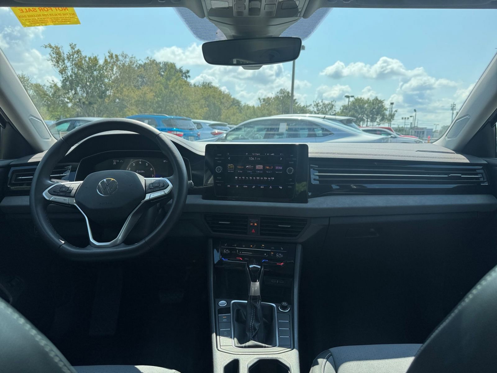 Thumbnail: 2025 Volkswagen Jetta - 32