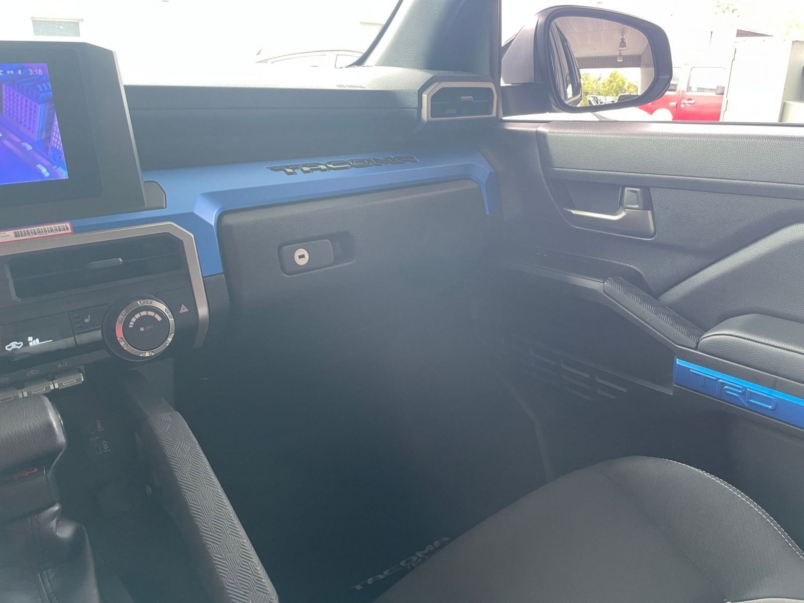 Thumbnail: 2025 Toyota Tacoma - 33