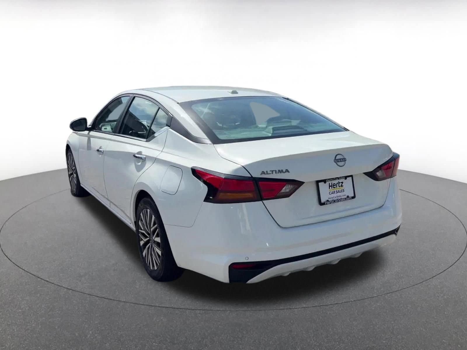 Thumbnail: 2025 Nissan Altima - 10