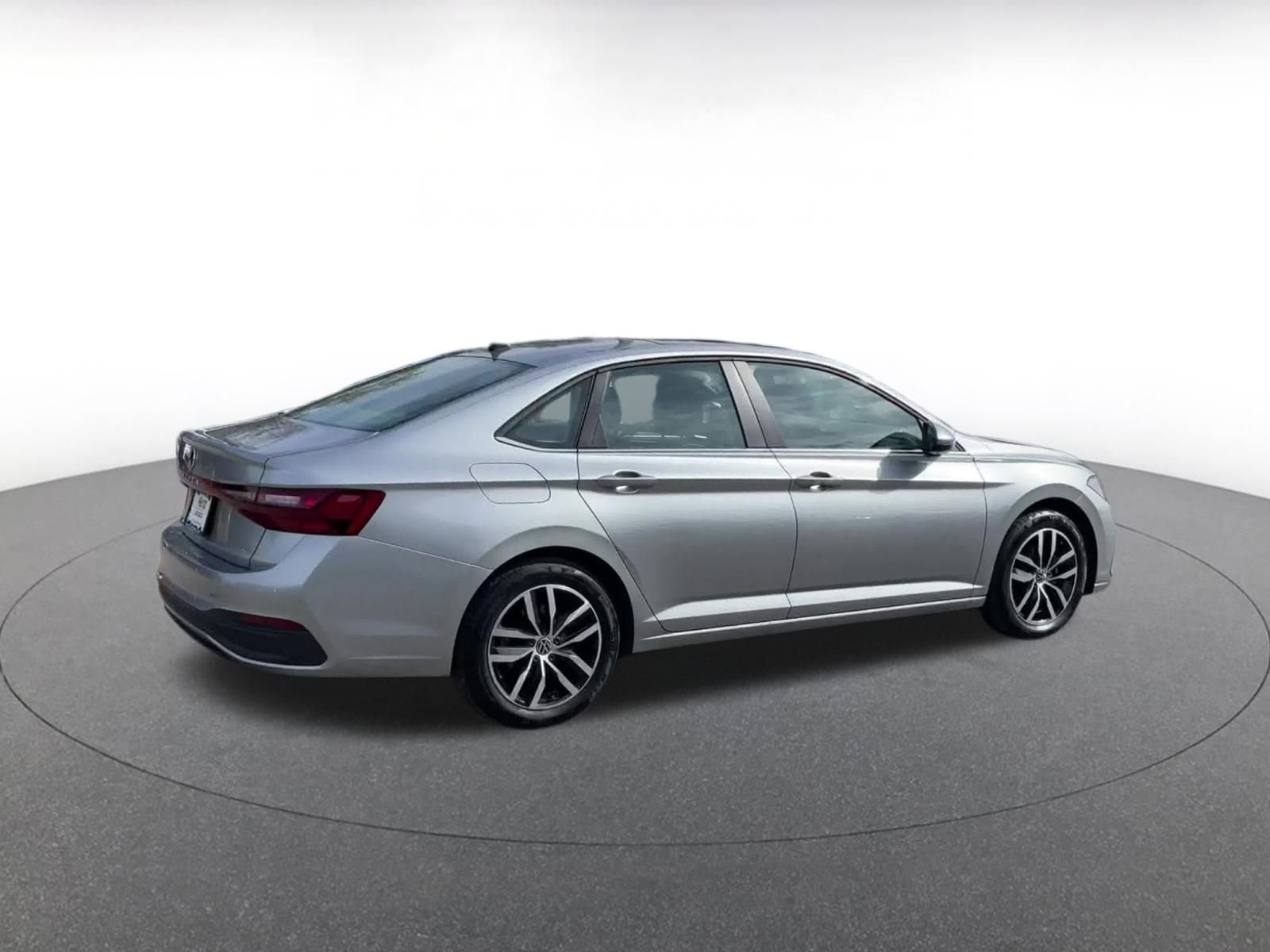 Thumbnail: 2025 Volkswagen Jetta - 14