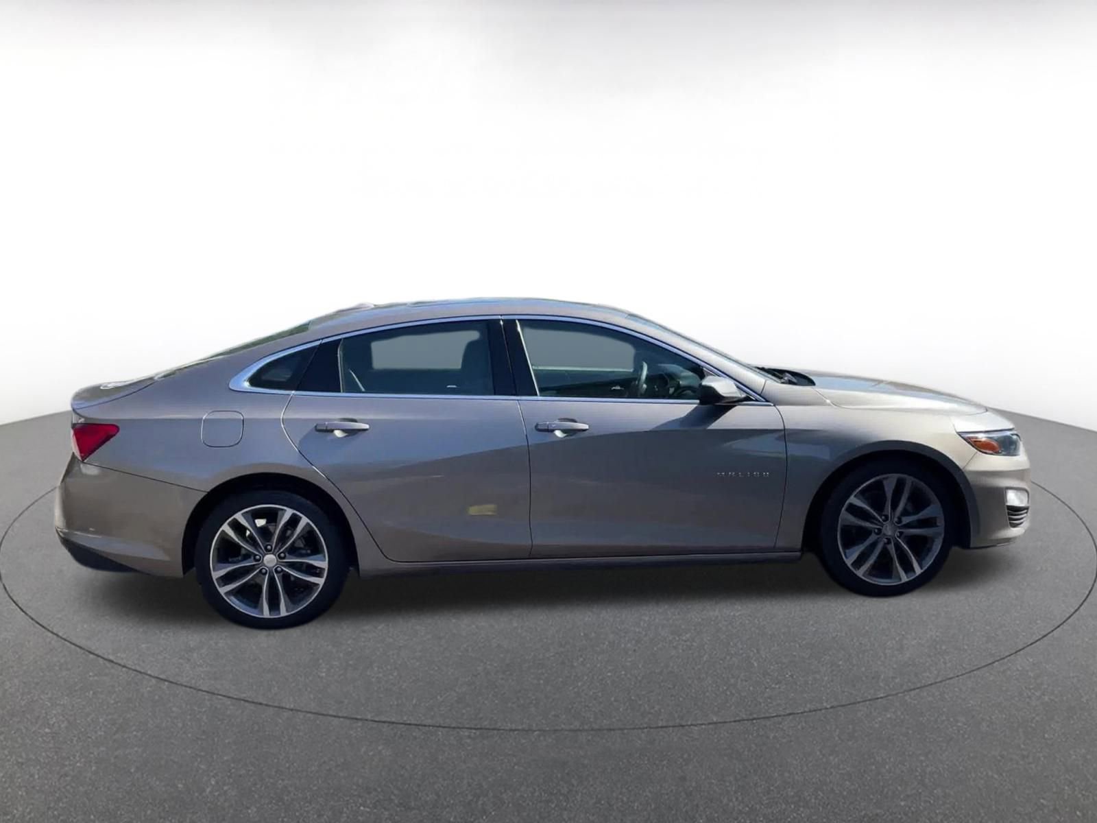 Thumbnail: 2023 Chevrolet Malibu - 16