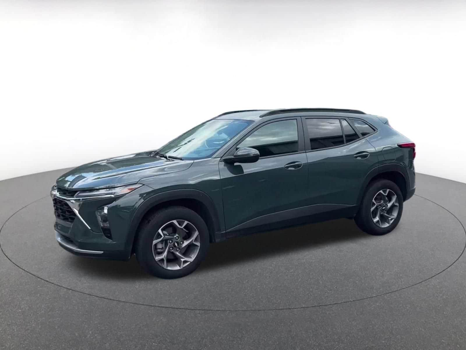 Thumbnail: 2025 Chevrolet Trax - 6