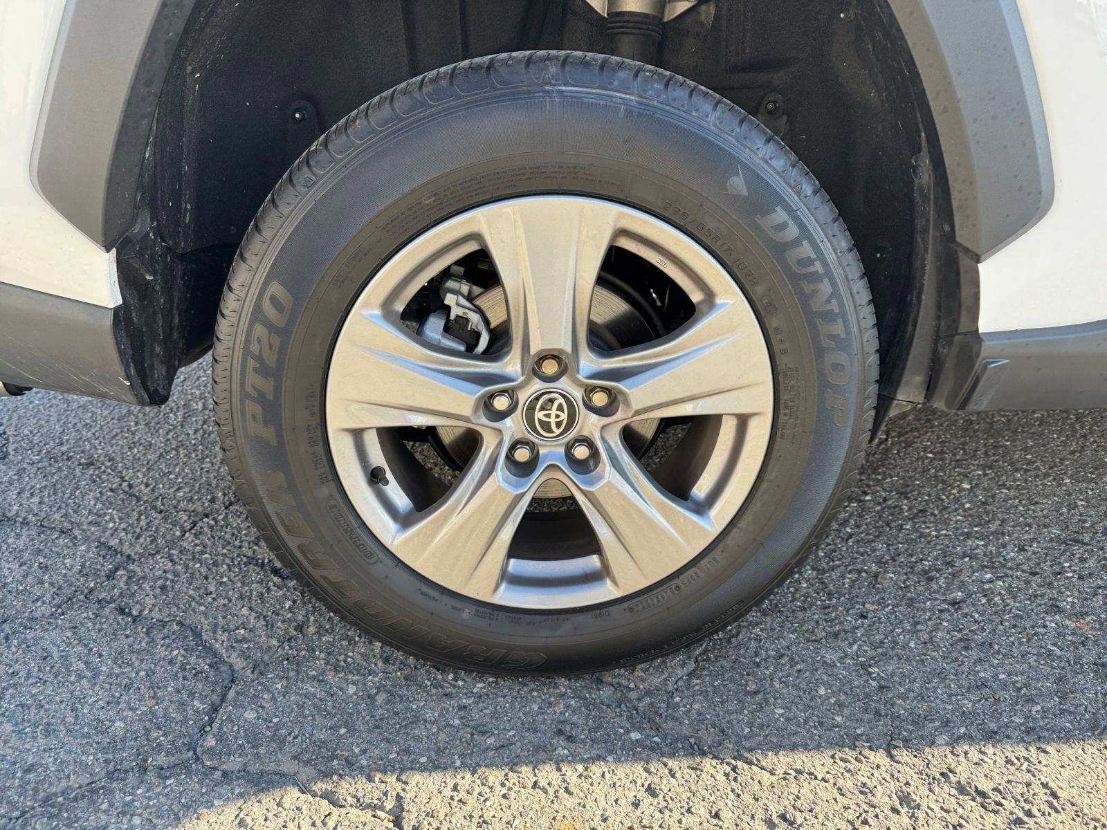 Thumbnail: 2025 Toyota RAV4 - 28