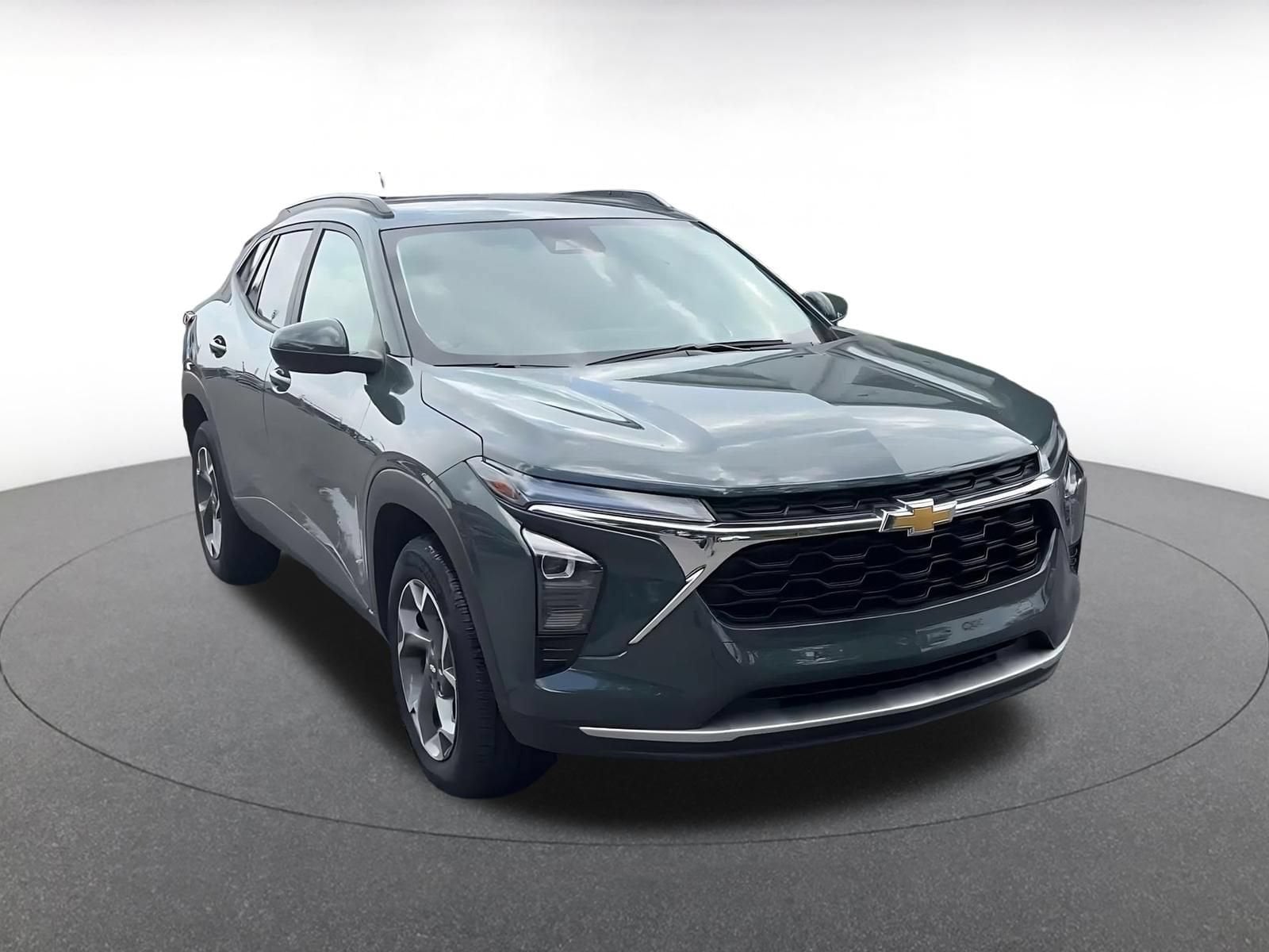 Thumbnail: 2025 Chevrolet Trax - 2