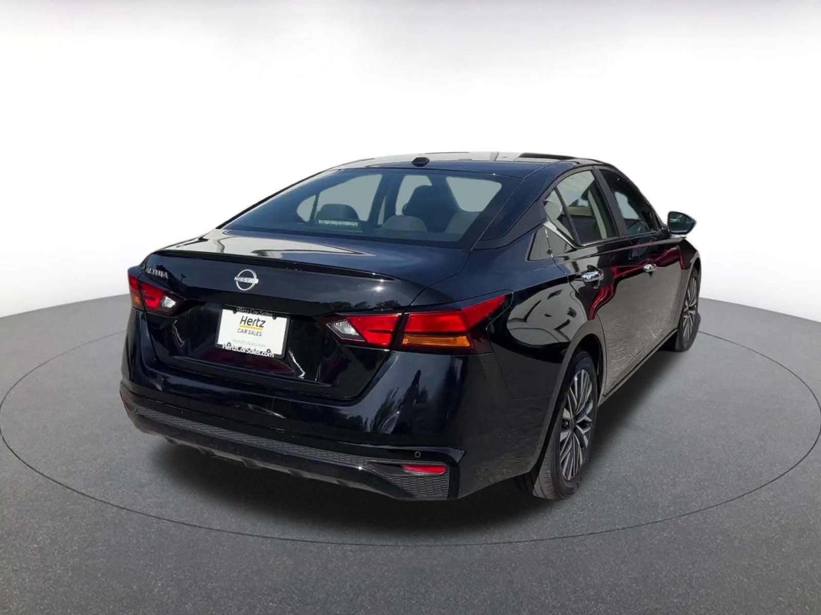 Thumbnail: 2025 Nissan Altima - 10