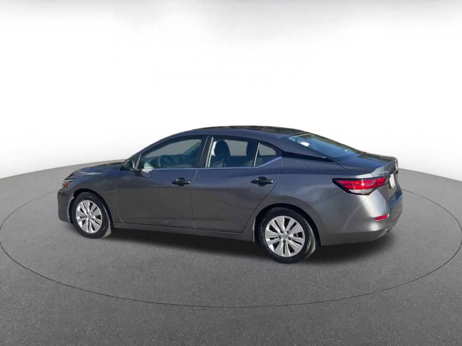 Thumbnail: 2025 Nissan Sentra - 9