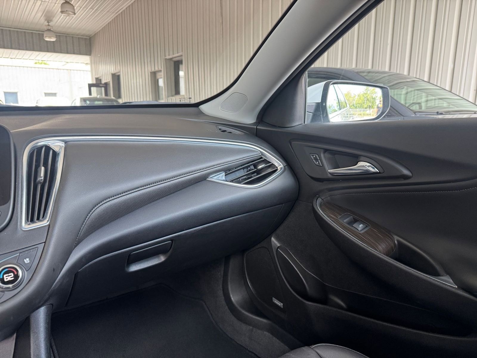 2024 Chevrolet Malibu LT 28