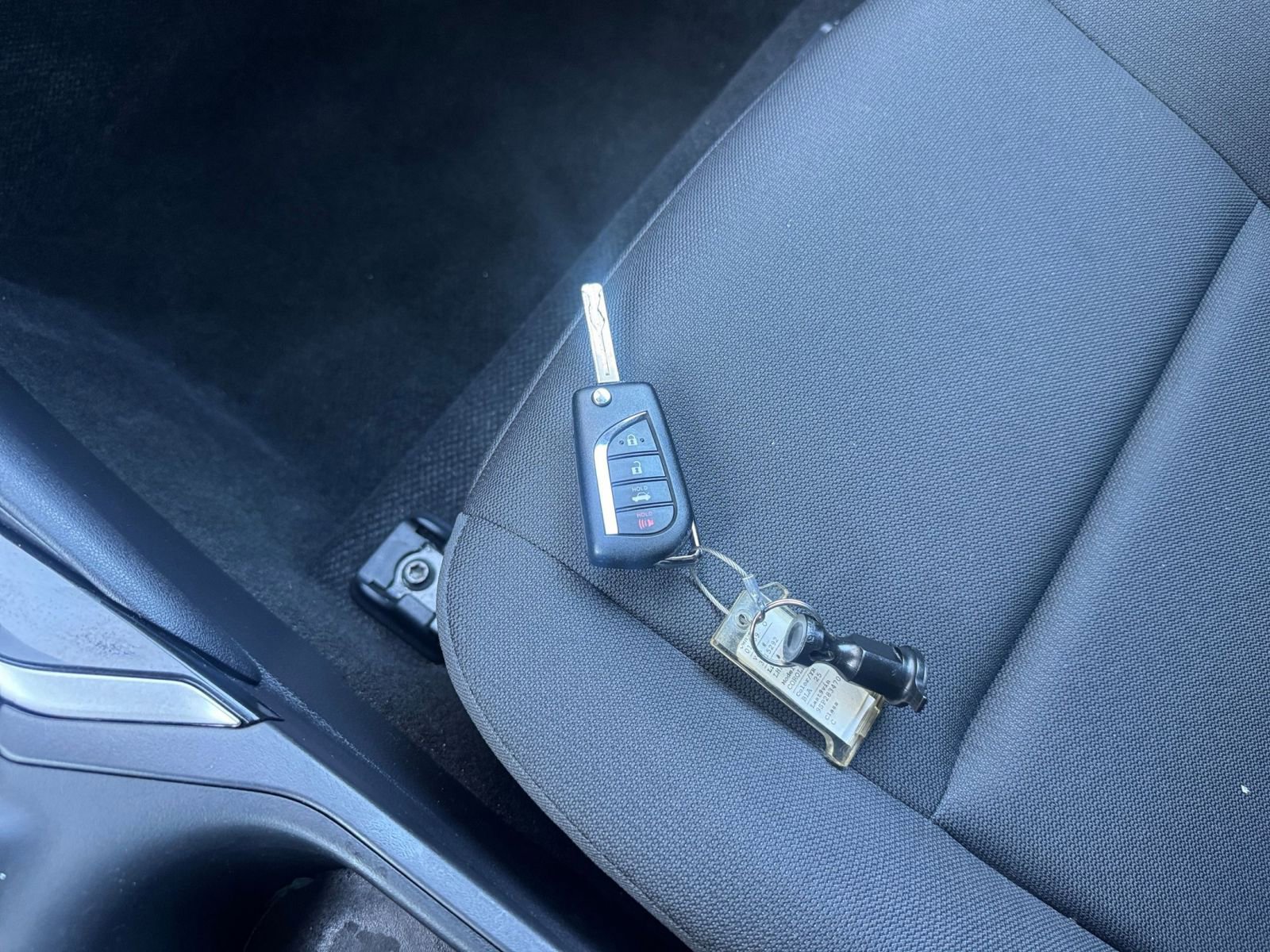 Thumbnail: 2025 Toyota Corolla - 22