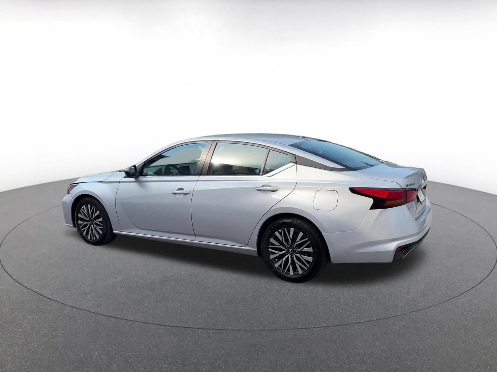 Thumbnail: 2026 Nissan Altima - 9