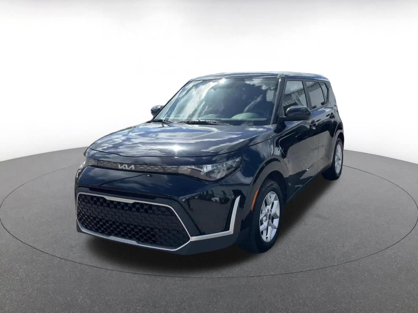 Thumbnail: 2025 Kia Soul - 3