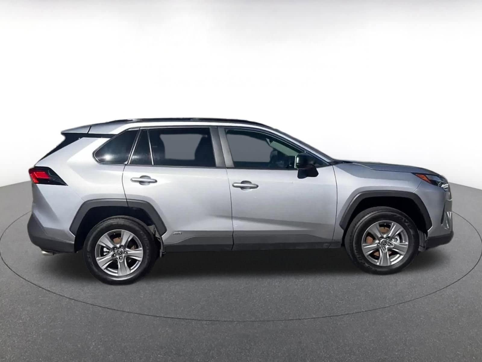 Thumbnail: 2025 Toyota RAV4 - 16