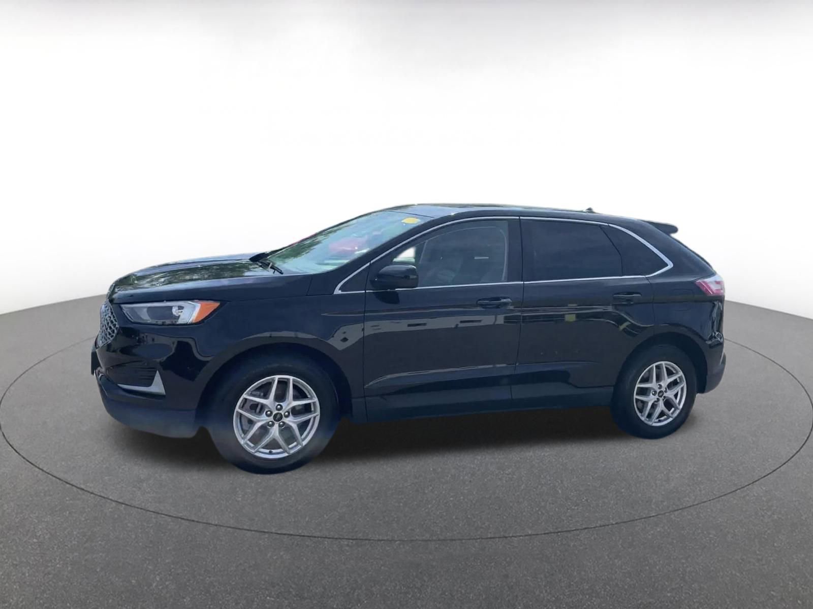 Thumbnail: 2023 Ford Edge - 10