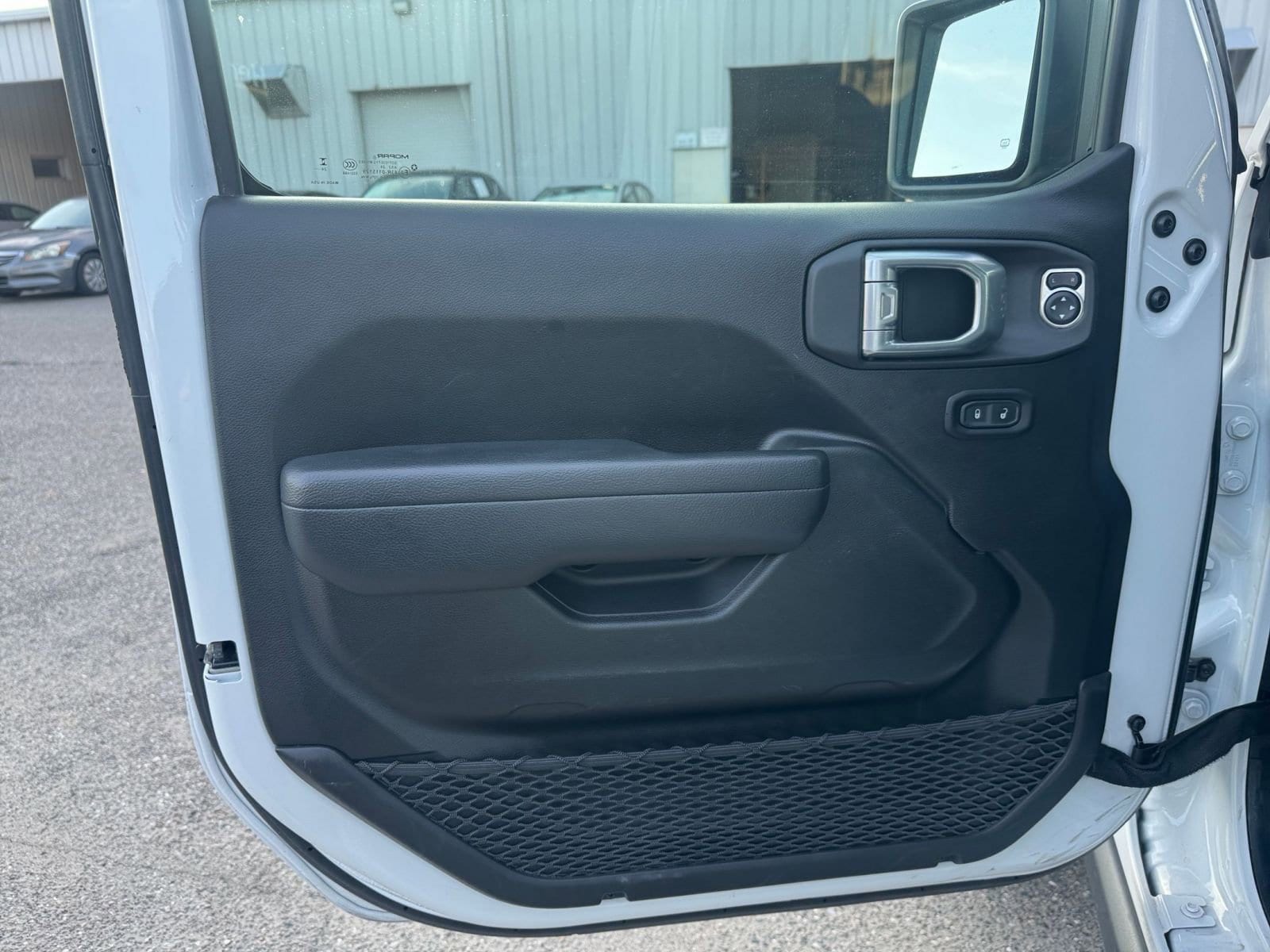 Thumbnail: 2025 Jeep Wrangler - 20