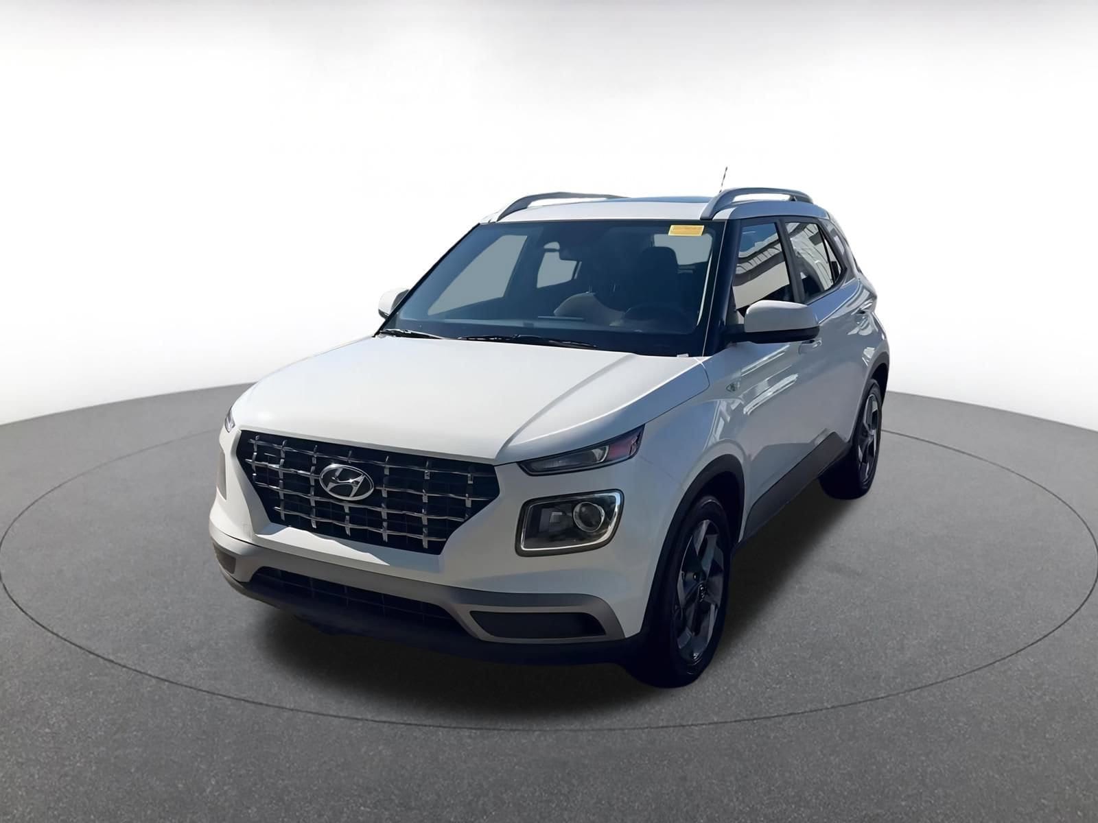 Thumbnail: 2025 Hyundai Venue - 4