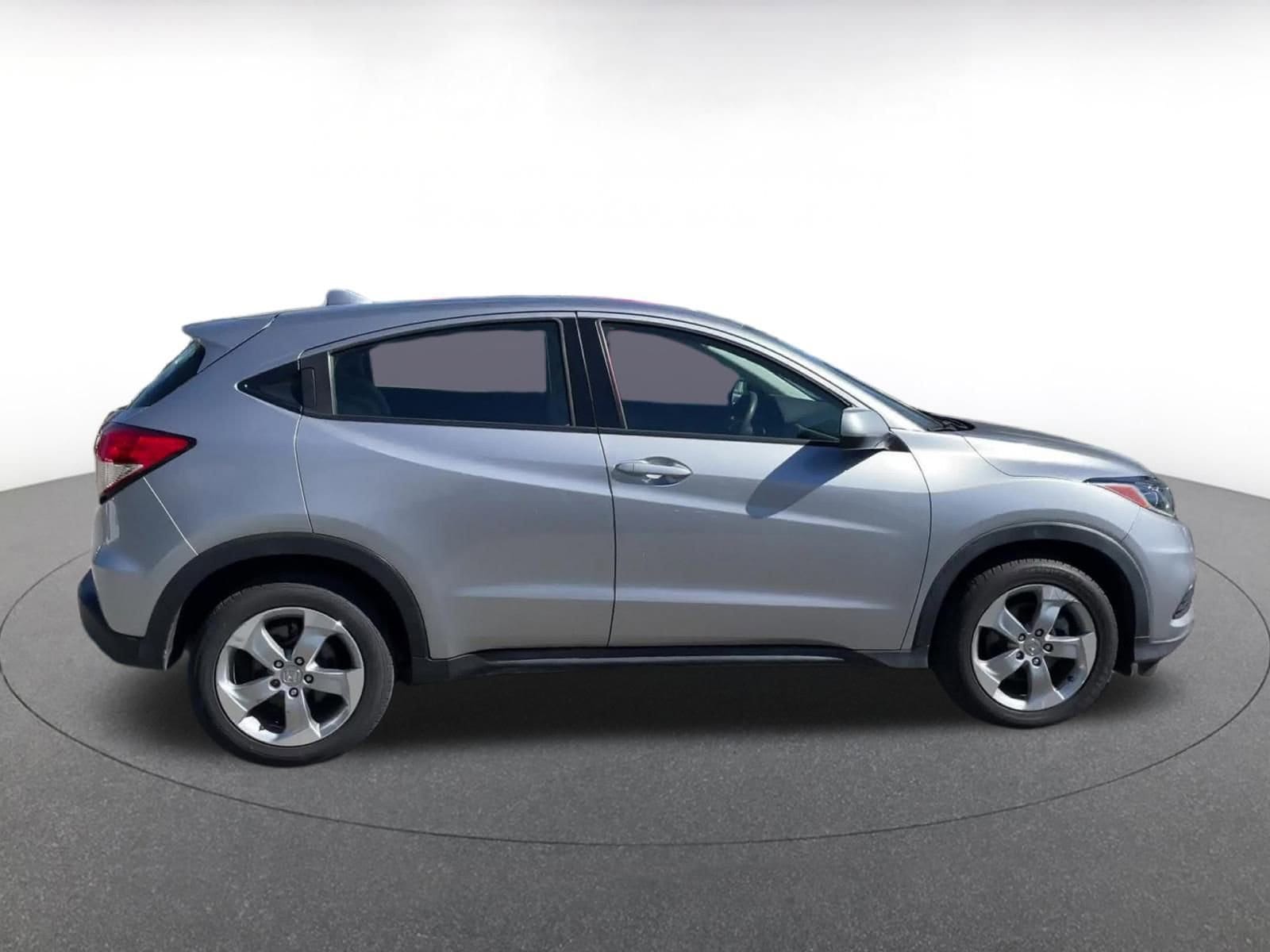 Thumbnail: 2020 Honda HR-V - 16