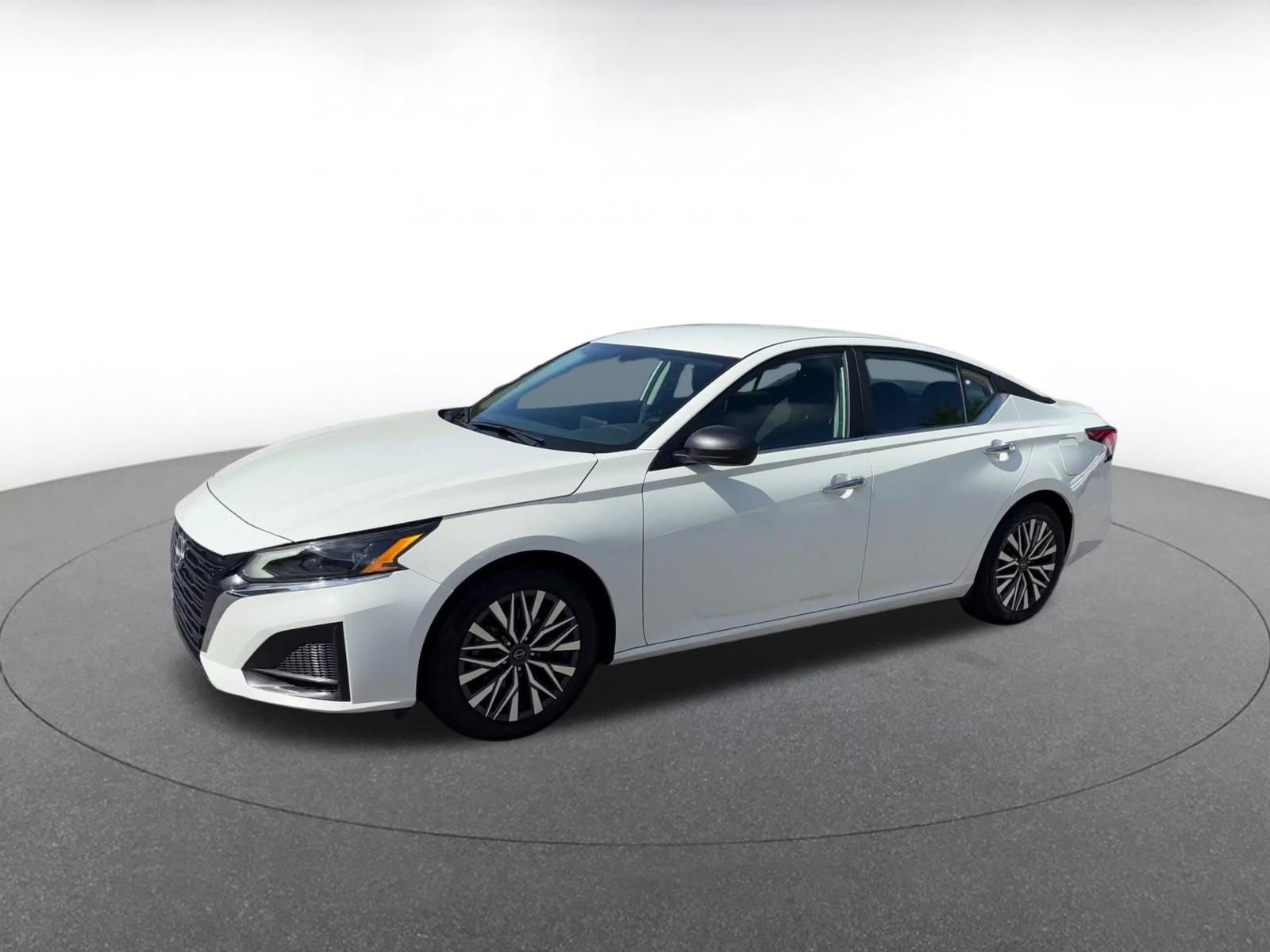 Thumbnail: 2025 Nissan Altima - 7