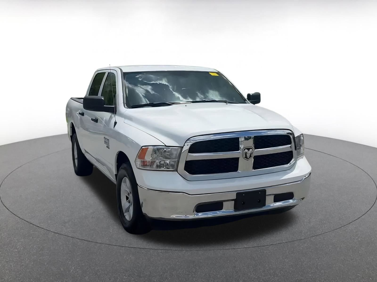 Thumbnail: 2022 RAM 1500 Classic - 2