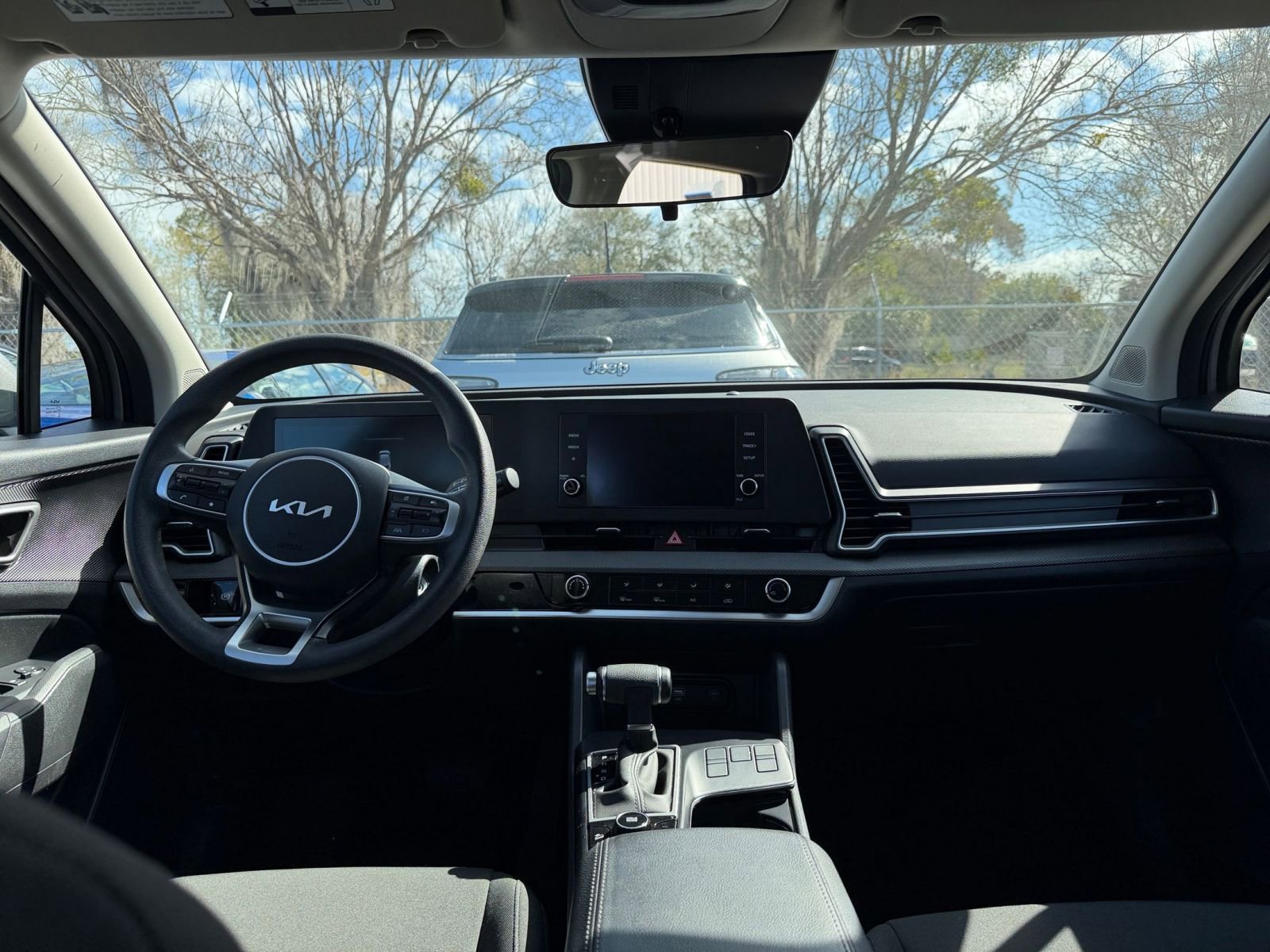 Thumbnail: 2025 Kia Sportage - 32