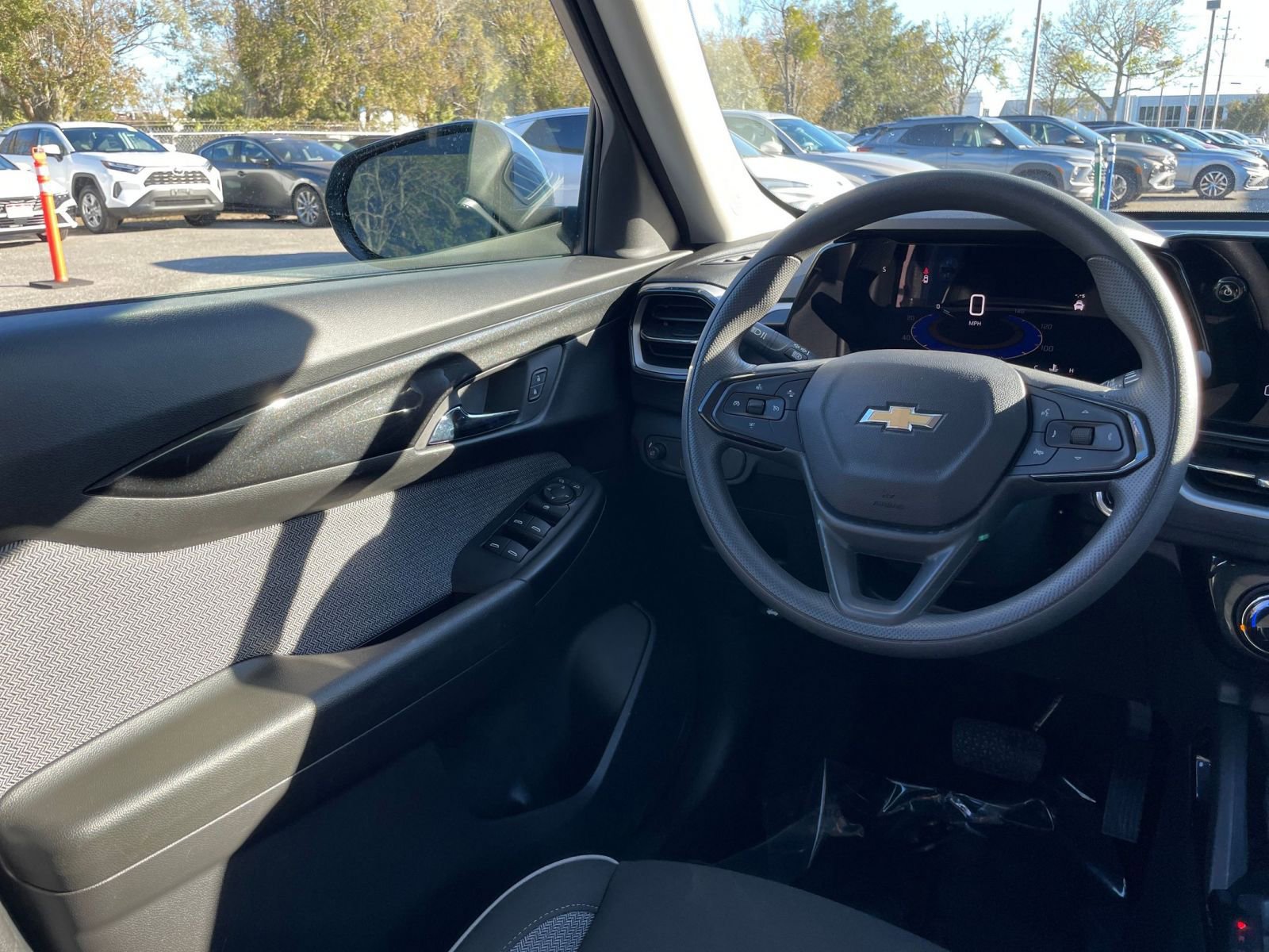 Thumbnail: 2025 Chevrolet TrailBlazer - 32