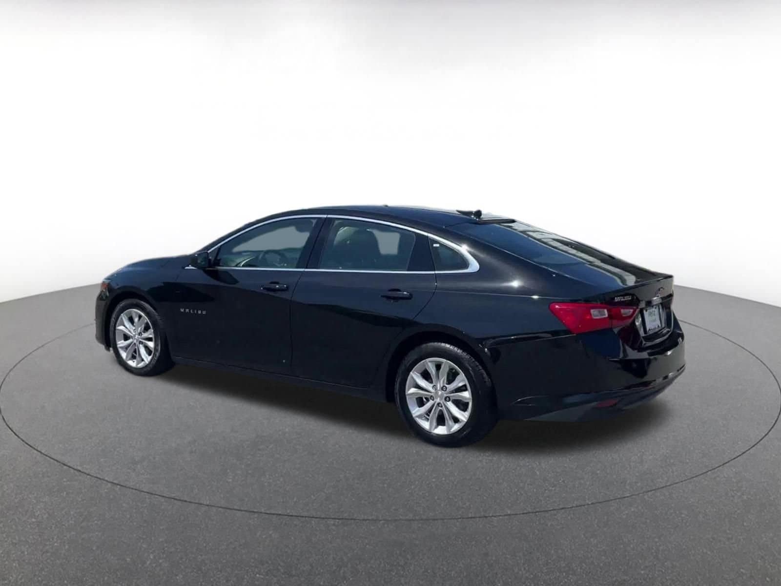 Thumbnail: 2024 Chevrolet Malibu - 8