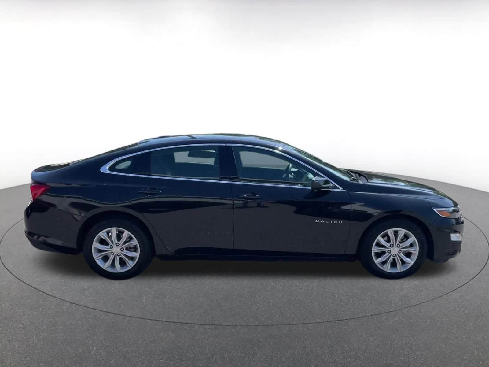 Thumbnail: 2024 Chevrolet Malibu - 13