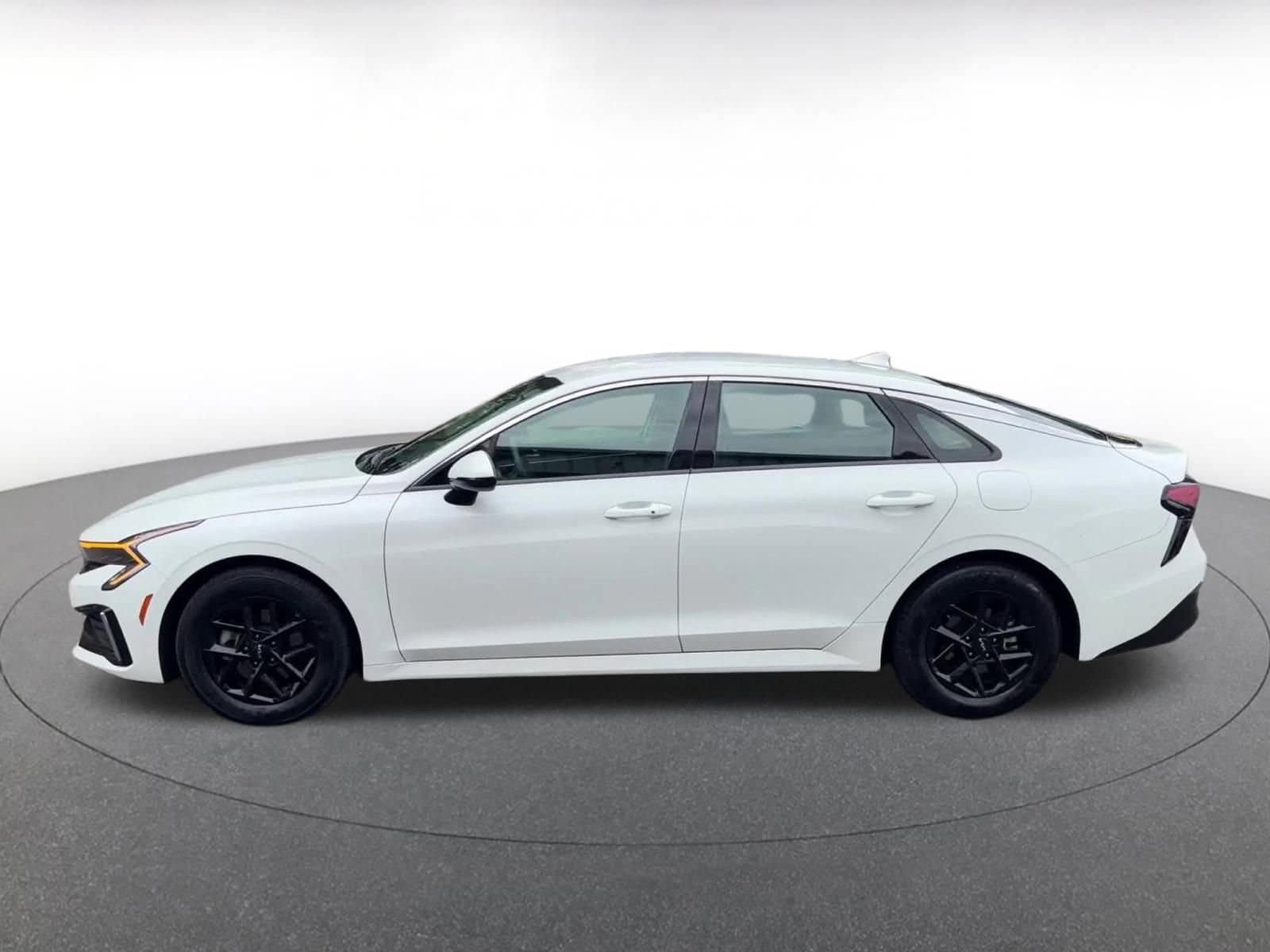 Thumbnail: 2025 Kia K5 - 8