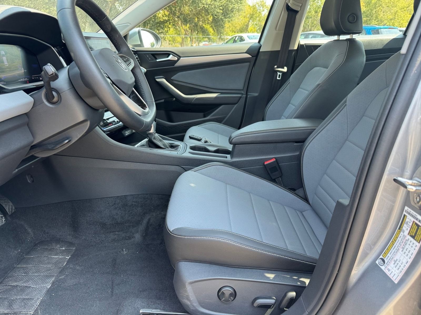 Thumbnail: 2025 Volkswagen Jetta - 25