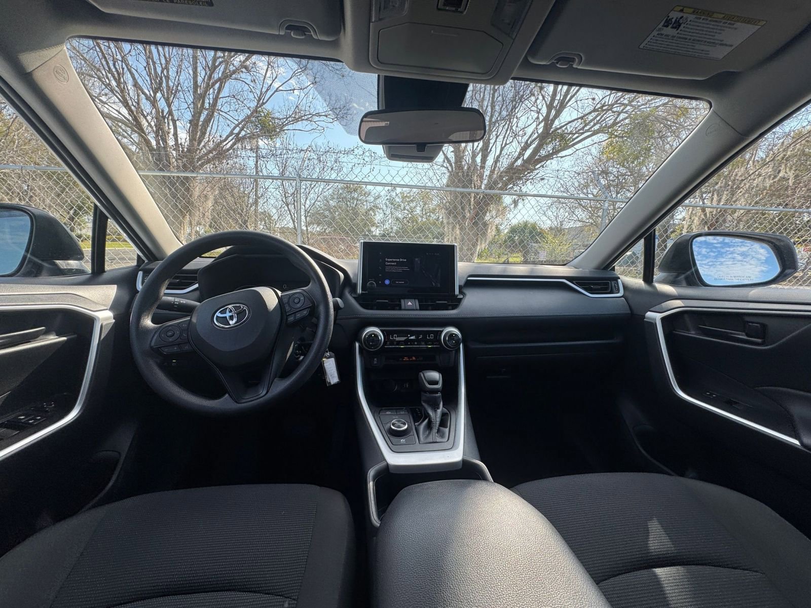 Thumbnail: 2025 Toyota RAV4 - 33