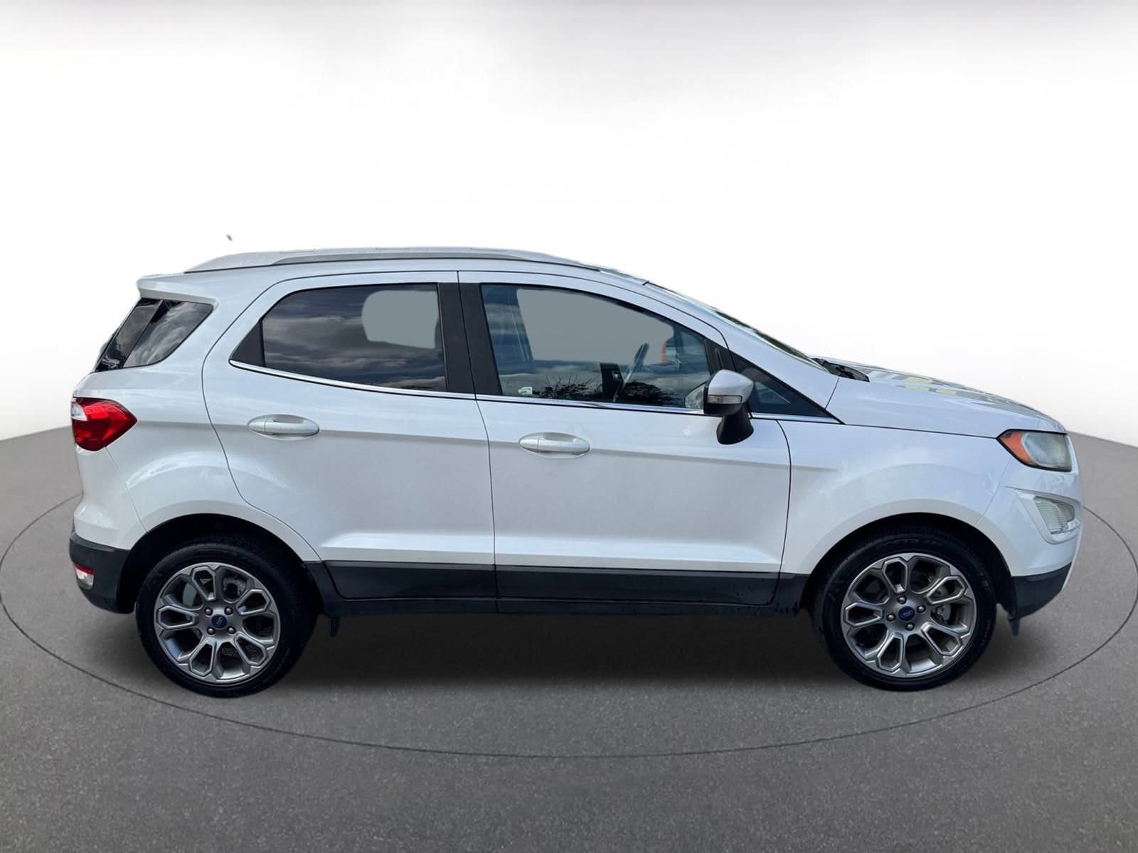 Thumbnail: 2018 Ford EcoSport - 15