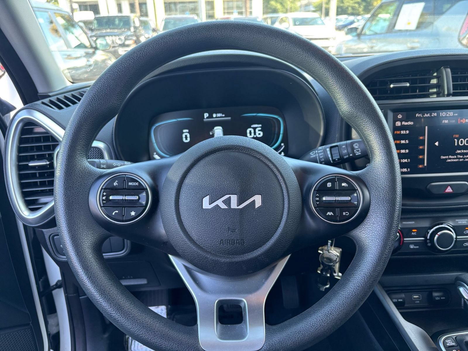 Thumbnail: 2025 Kia Soul - 25