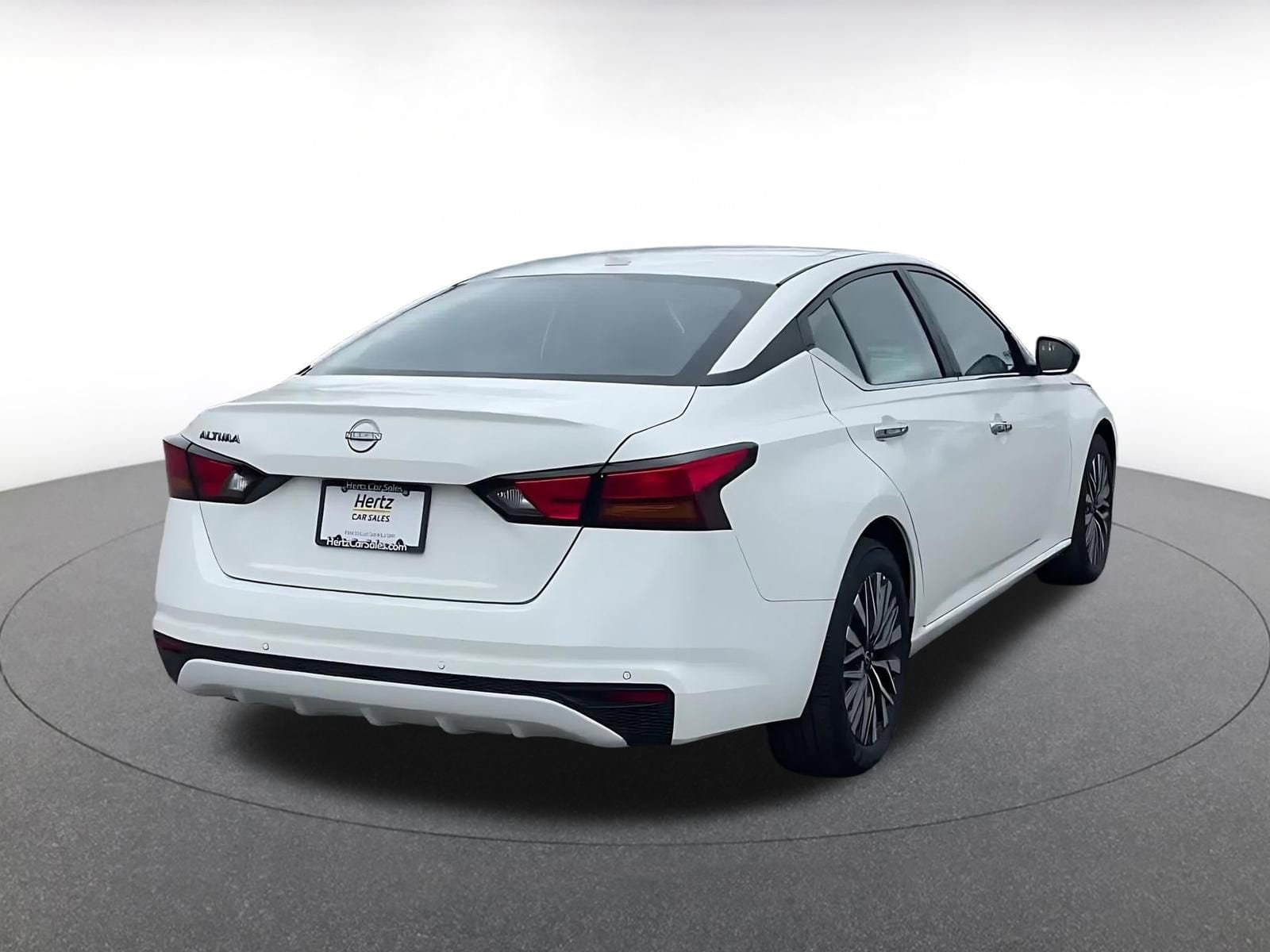 Thumbnail: 2025 Nissan Altima - 12