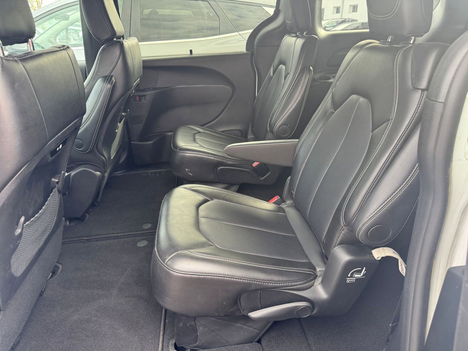 Thumbnail: 2025 Chrysler Pacifica - 27