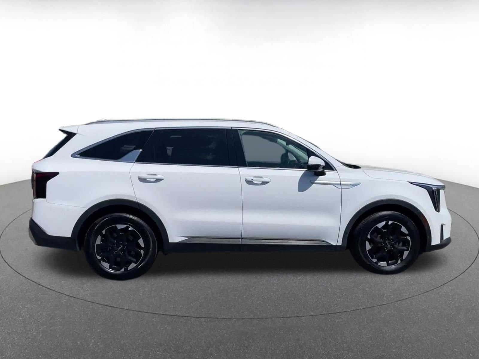 Thumbnail: 2024 Kia Sorento - 16