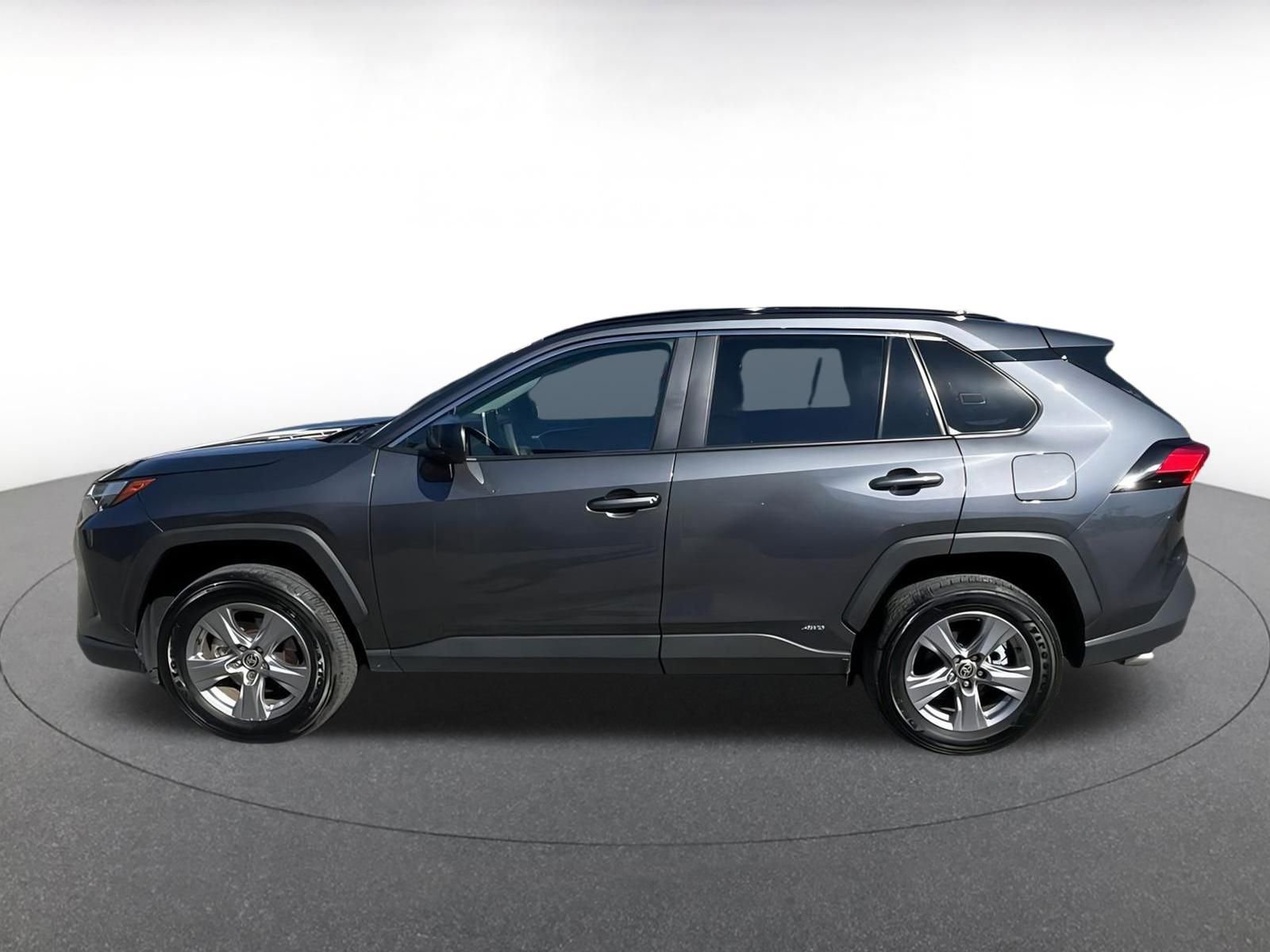 Thumbnail: 2025 Toyota RAV4 - 8