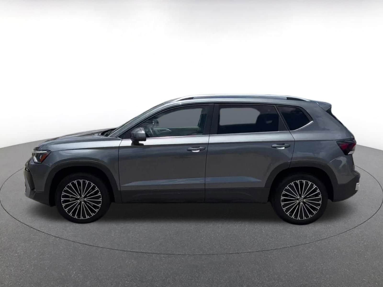 Thumbnail: 2025 Volkswagen Taos - 8